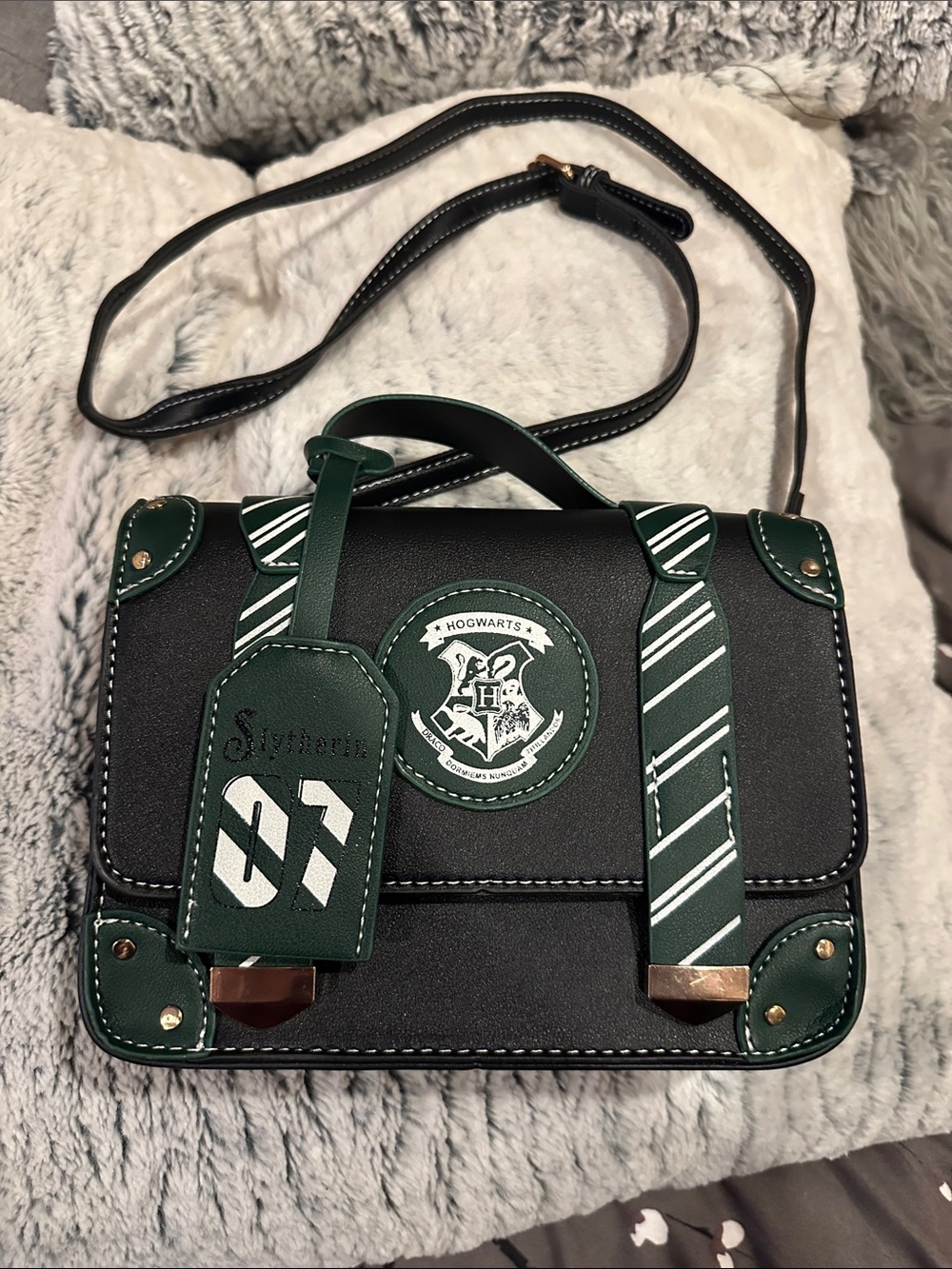 Black & Green Slytherin Crossbody Purse - Picture 6 of 6